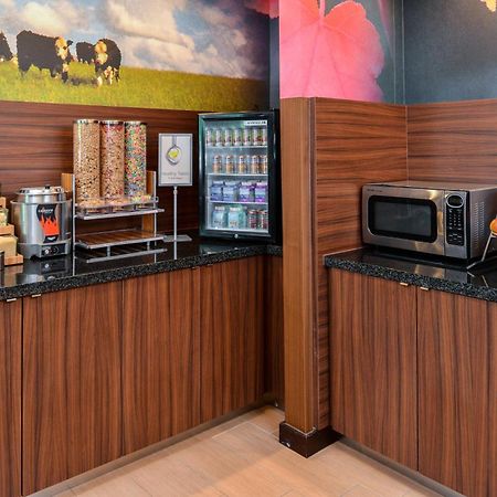 Fairfield Inn & Suites Бомонт Екстериор снимка