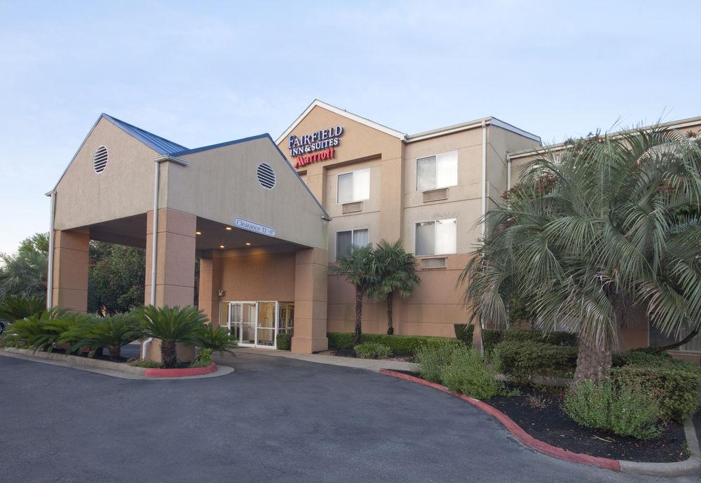 Fairfield Inn & Suites Бомонт Екстериор снимка