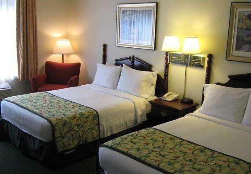Fairfield Inn & Suites Бомонт Стая снимка