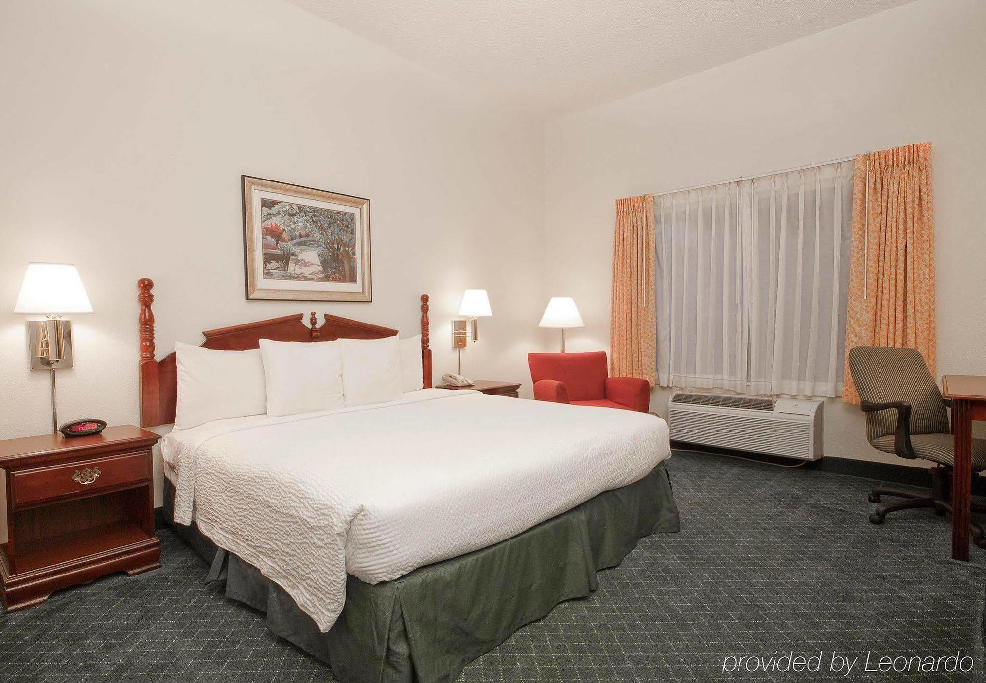 Fairfield Inn & Suites Бомонт Екстериор снимка